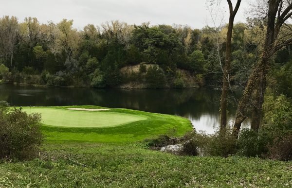 The green at #17 on Quarry Oaks Golf Course