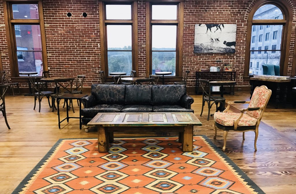 Love this sitting area on the second floor of The Pioneer Woman Mercantile in Pawhuska, Oklahoma. 