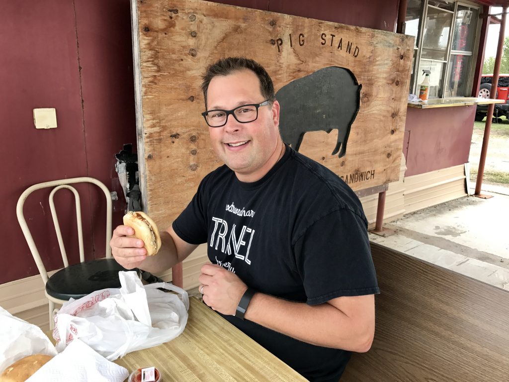 Steve enjoyed a chopped pork sandwich at The Pig Stand just on the edge of town.
