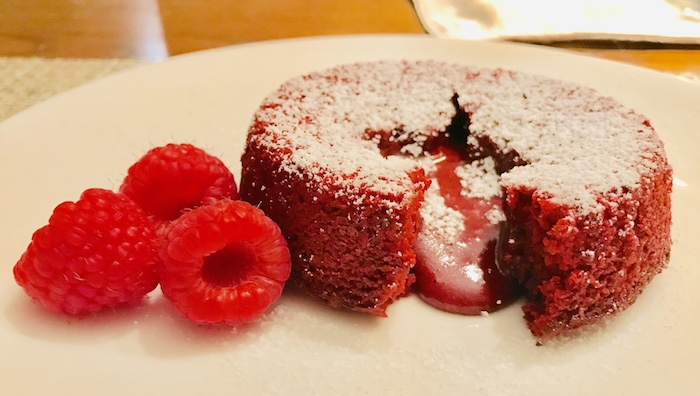 red velvet lava cake