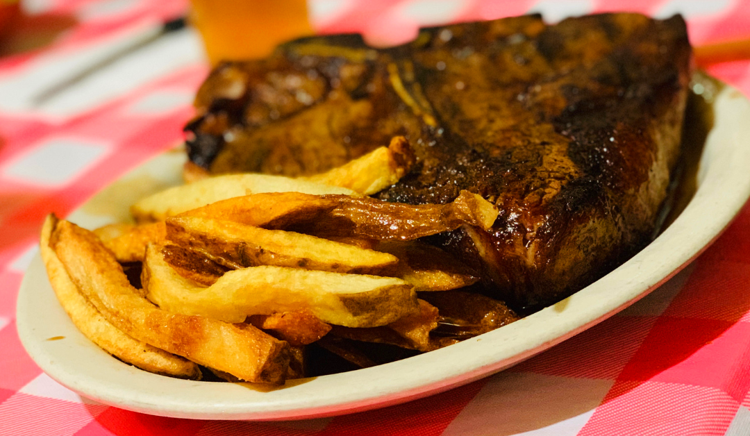 Why every foodie needs to have the original Doe’s Eat Place on their bucket list