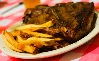 Why every foodie needs to have the original Doe’s Eat Place on their bucket list