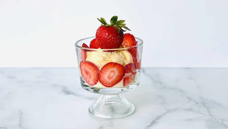kemps vanilla ice cream with strawberries
