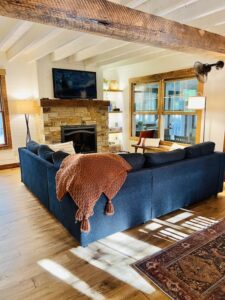 Door County wisconsin Airbnb living room