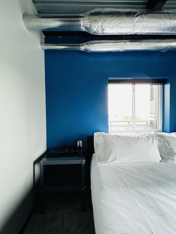 Bedroom in Brewhalla hotel